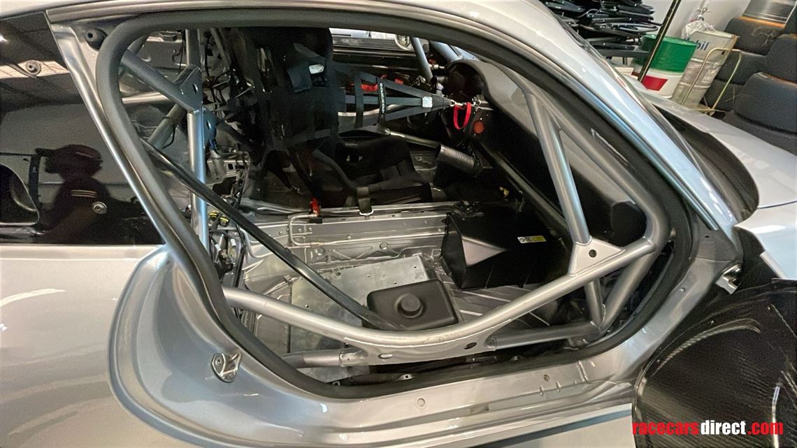 porsche-992-gt3-cup-very-low-mileage