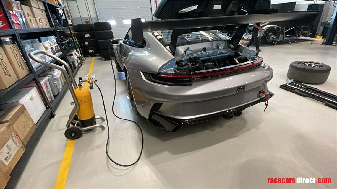 porsche-992-gt3-cup-very-low-mileage