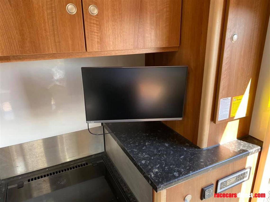 ifor-williams-biab-livingtrailer-with-living