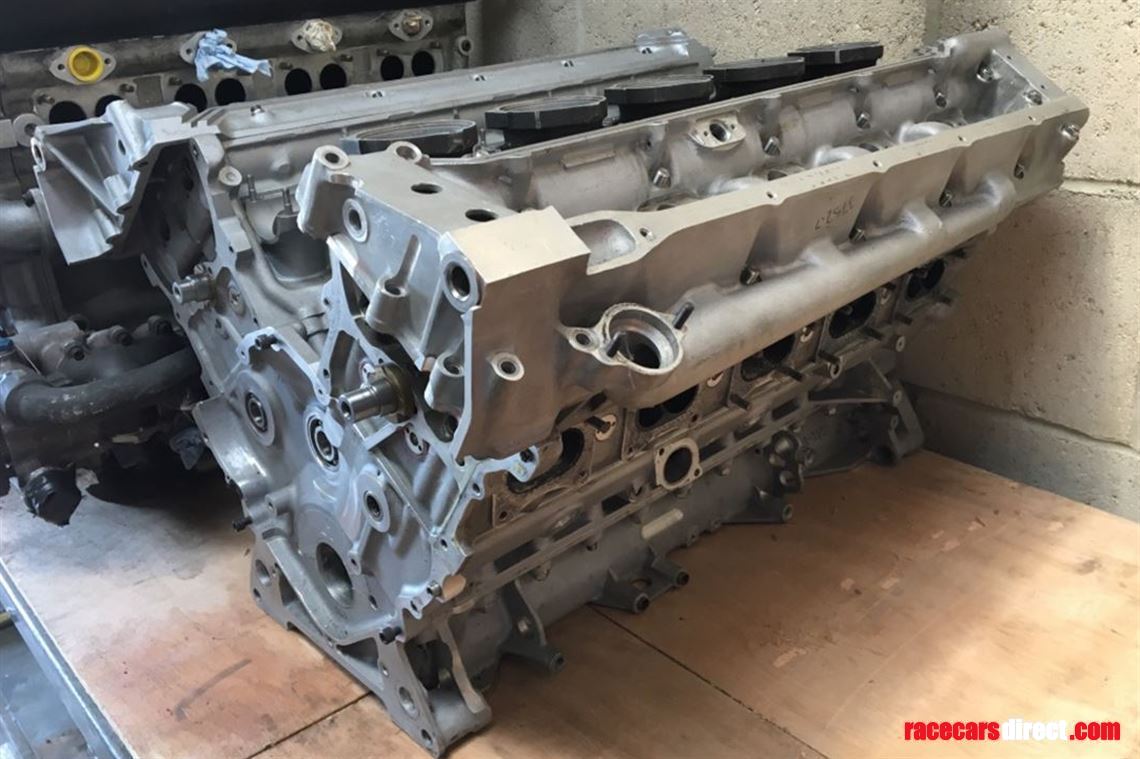 Racecarsdirect.com - TWR V10 F1 show engine