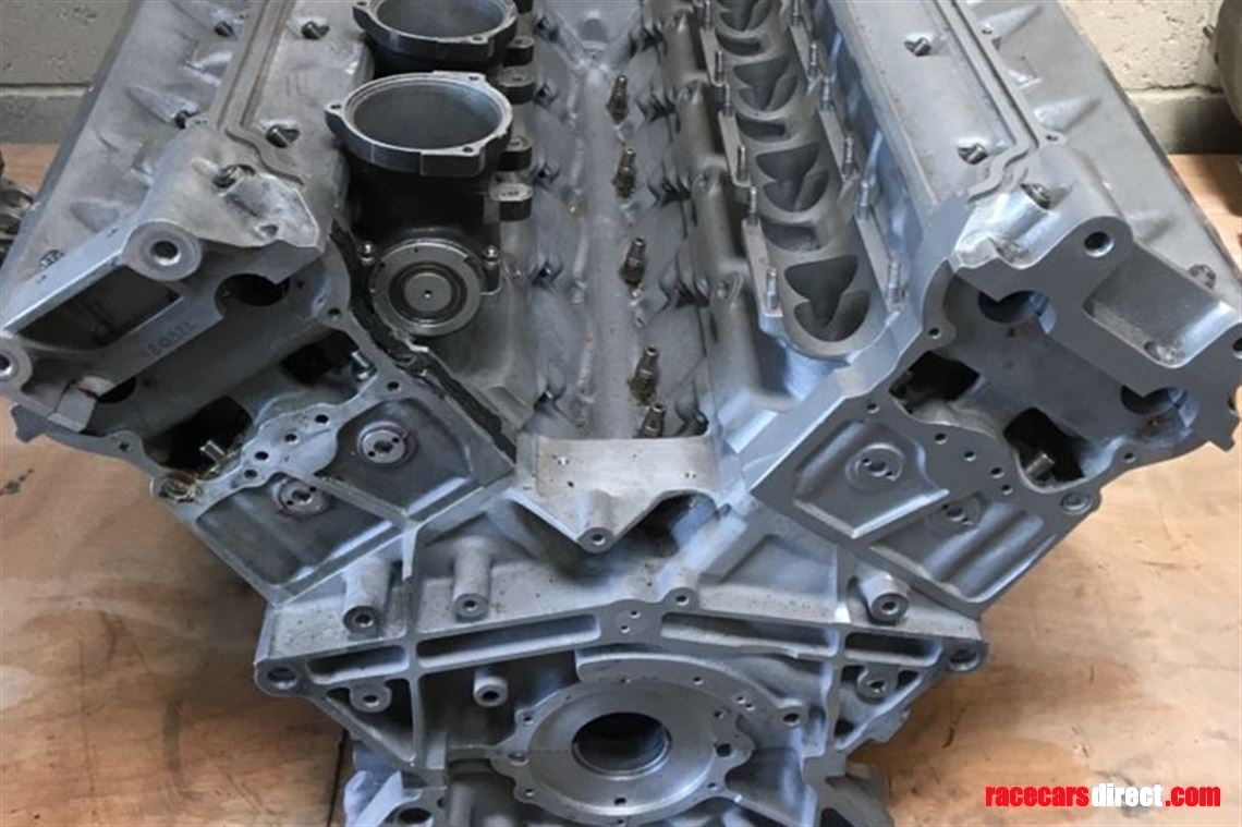 Racecarsdirect.com - TWR V10 F1 show engine