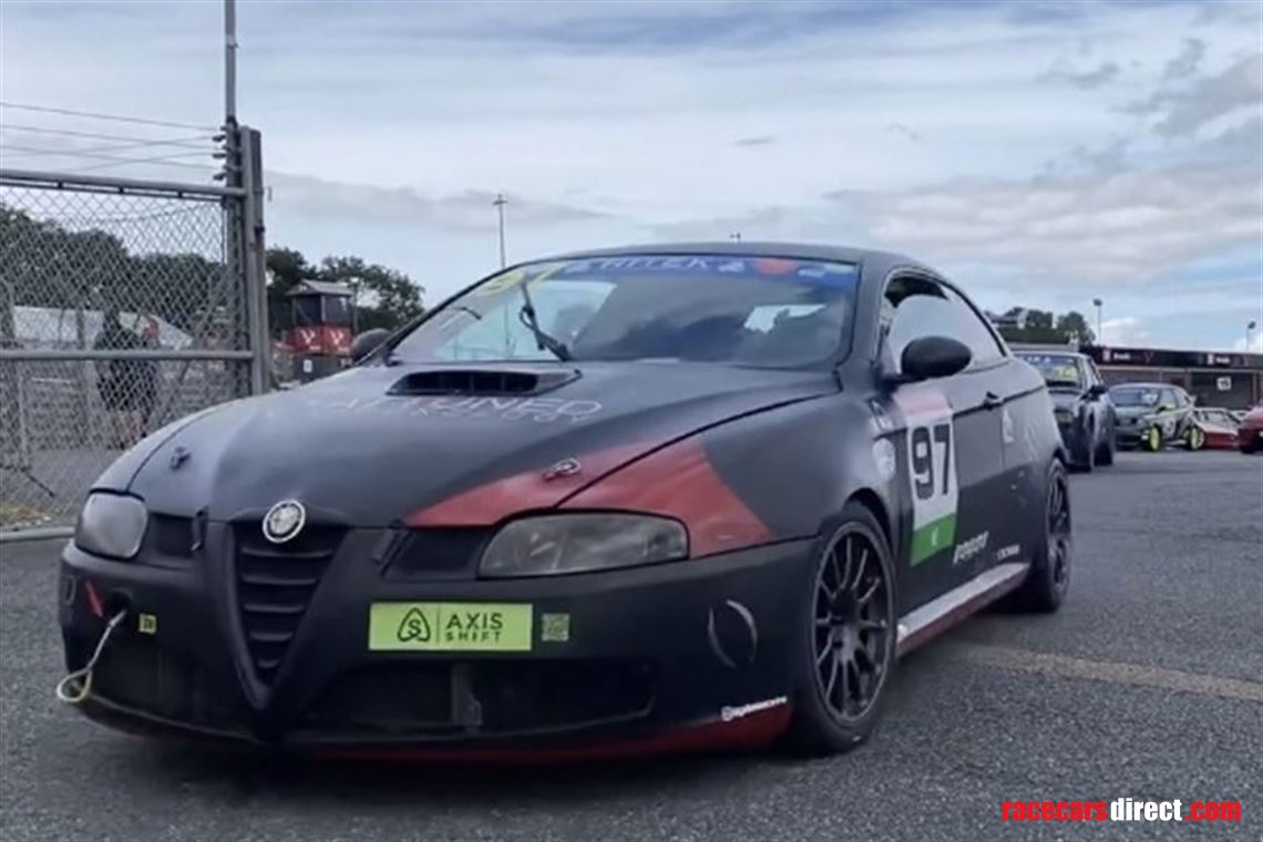 alfa-romeo-gt-32-v6-race-car