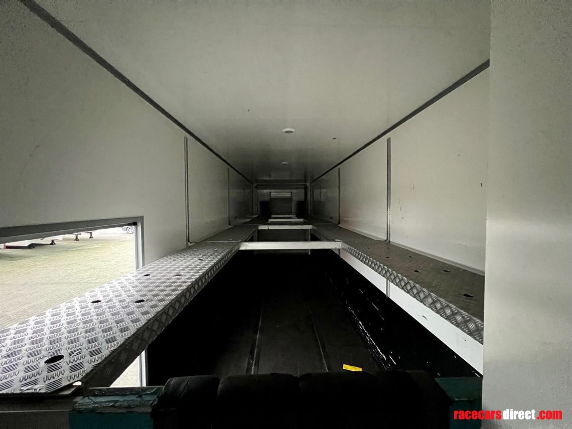 sold-usedpre-owned-race-trailer-with-lxry-off