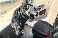 mercedes-1842-mega-space-4-x-2