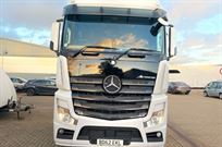 mercedes-1842-mega-space-4-x-2