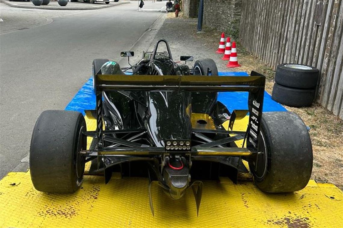 Racecarsdirect.com - Dallara F308-11