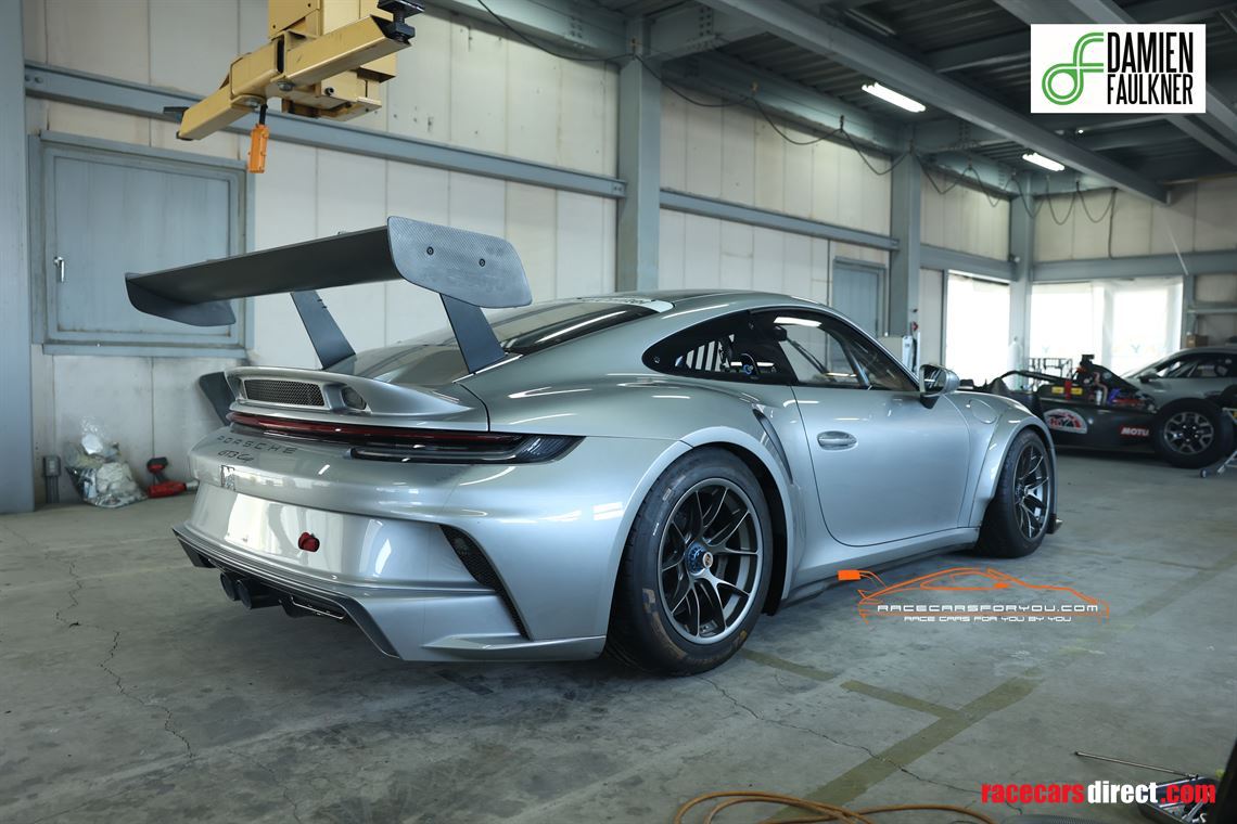 2022-porsche-992-gt3-cup-car