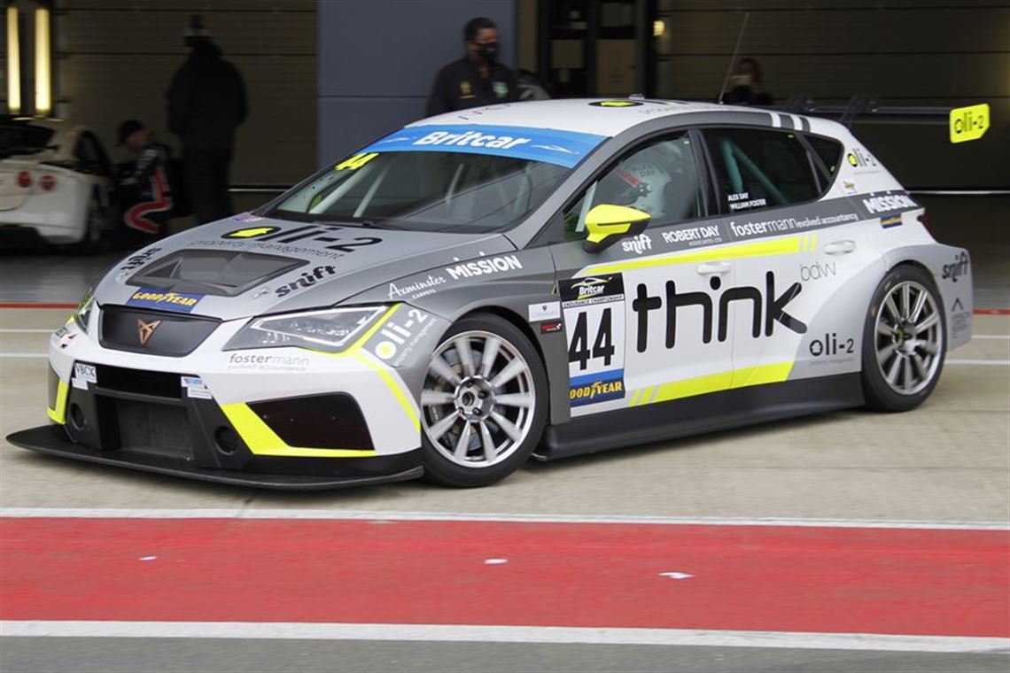 2019-cupra-tcr-sadev-gearbox