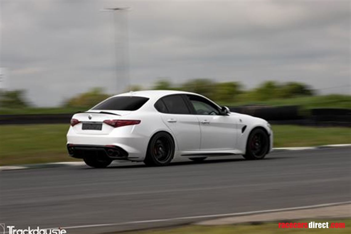 deposit-takenalfa-romeo-giulia-qv-track-car