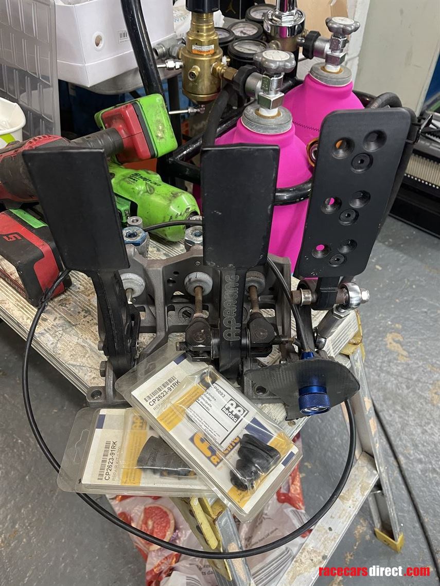 Racecarsdirect.com - AP Racing Pedal Box