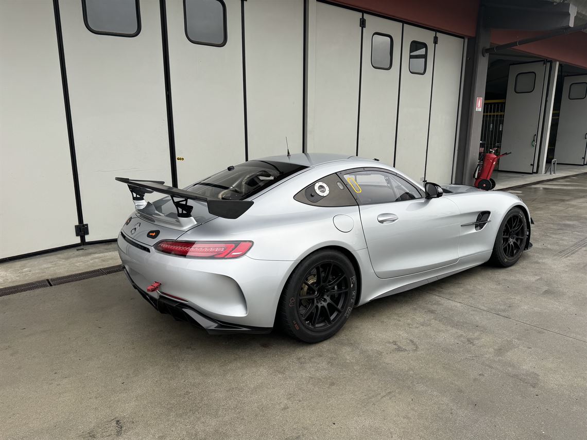 mercedes-amg-gt4-evo