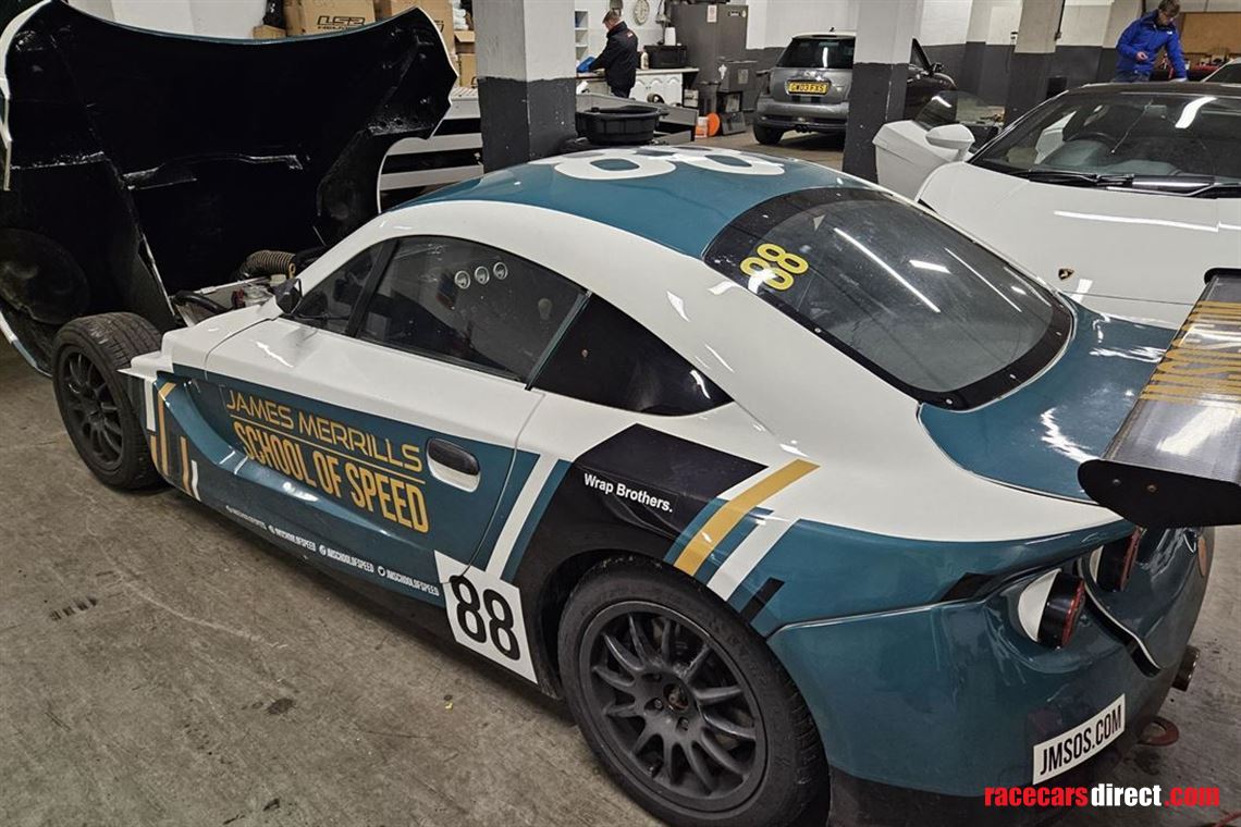 ginetta-g40-gt5-junior