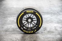 f1-official-18-inch-pirelli-rear-tire-rim