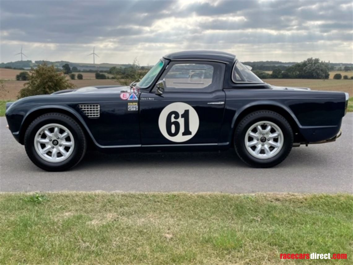 fia---triumph-tr4