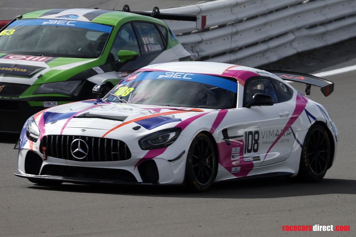mercedes-amg-gt4-for-hire-with-race-support