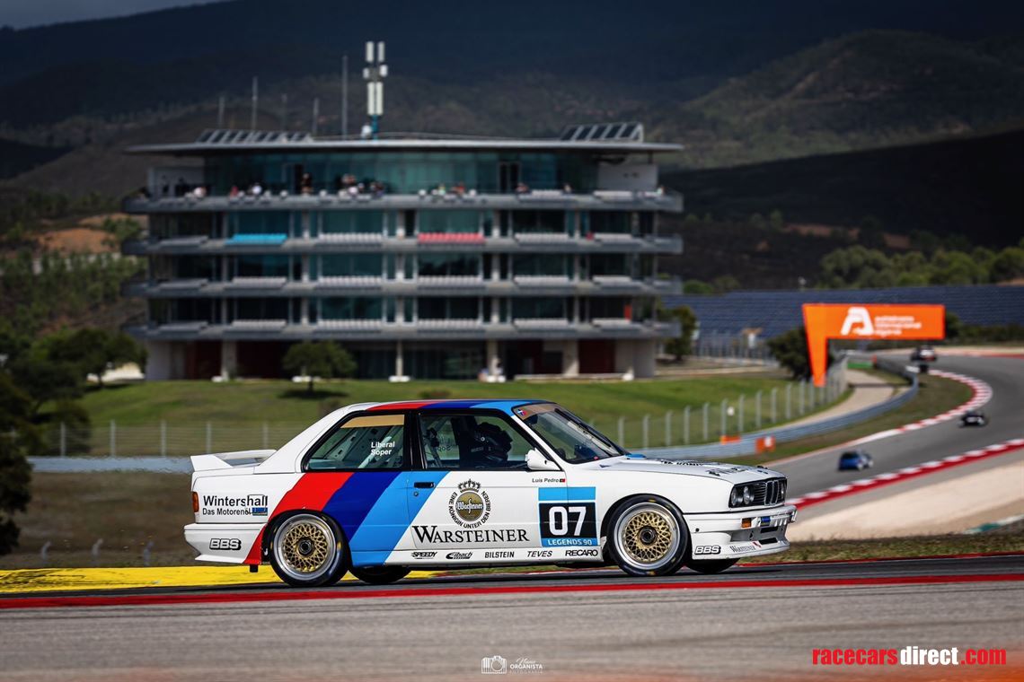 bmw-e30-m3-gra