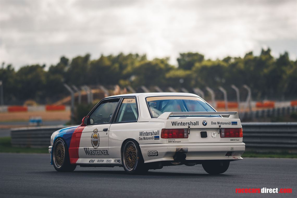 bmw-e30-m3-gra