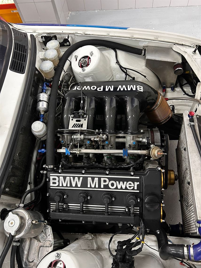 bmw-e30-m3-gra