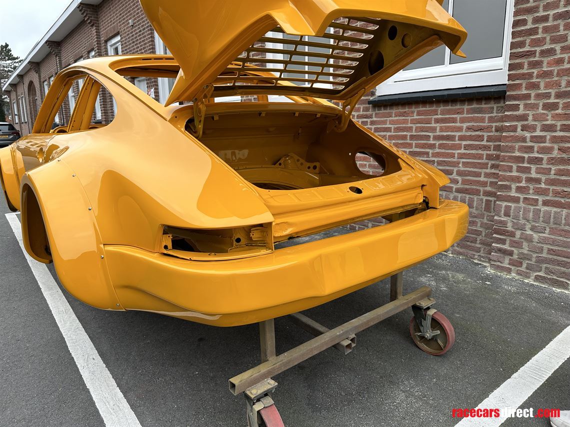 Racecarsdirect.com - Porsche 930/934 Race shell