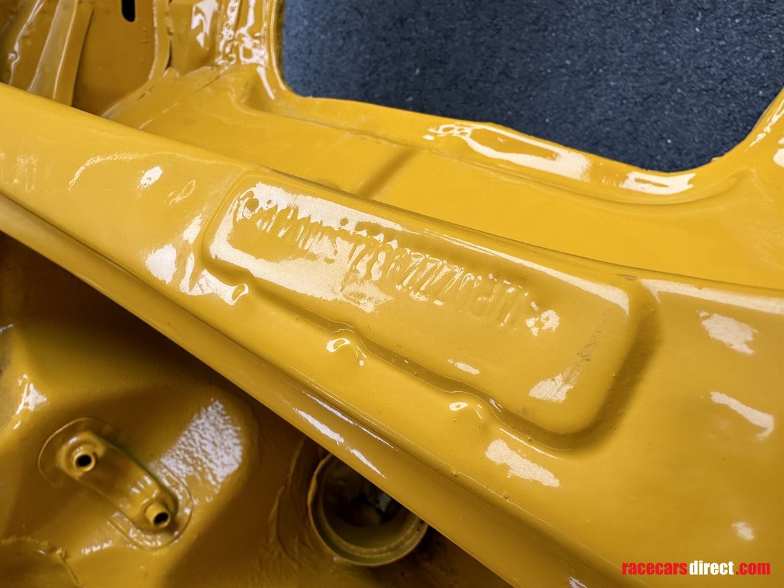 Racecarsdirect.com - Porsche 930/934 Race shell