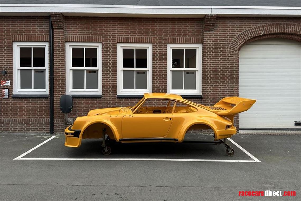 porsche-930934-race-shell