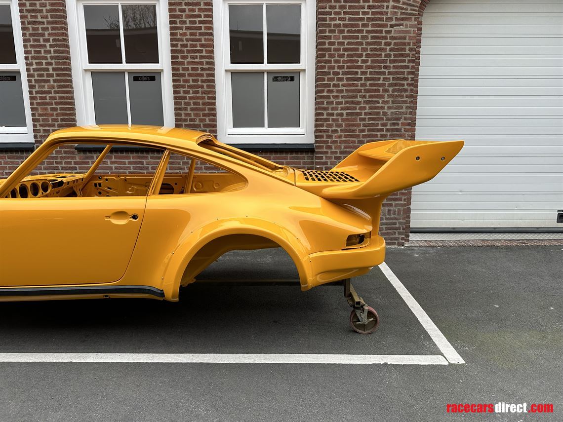 Racecarsdirect.com - Porsche 930/934 Race shell