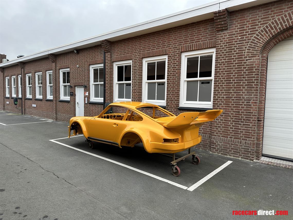 porsche-930934-race-shell