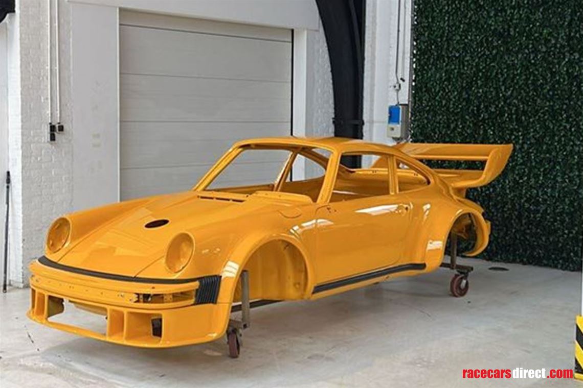 porsche-930934-race-shell