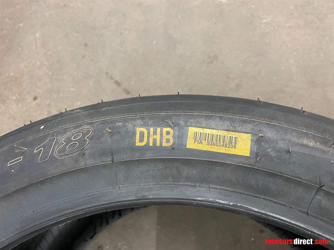 pirelli-p-zero-305645x18-dhb-slicks