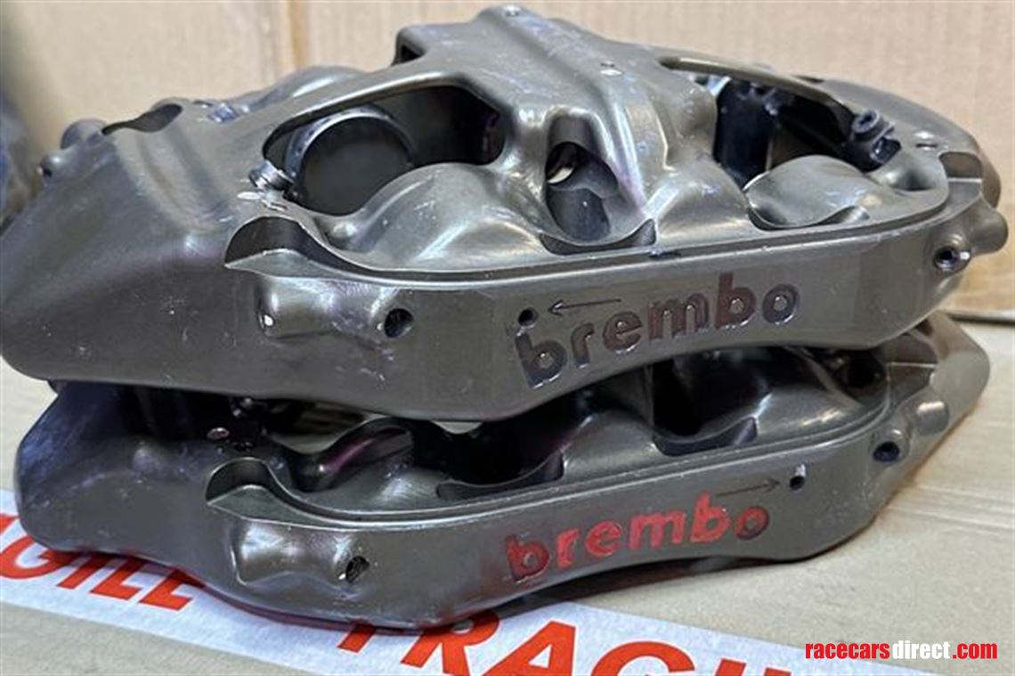 brembo-gt-6-pot-calipers