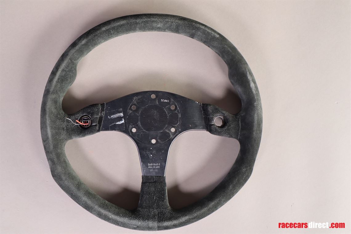 porsche-996-rsr-steering-wheel-momo