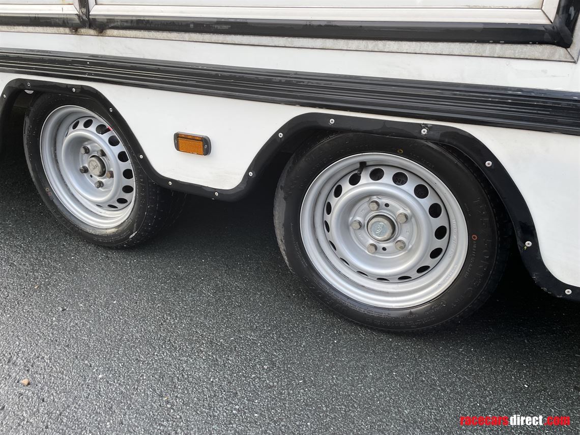 prosporter-twin-axle-covered-trailer