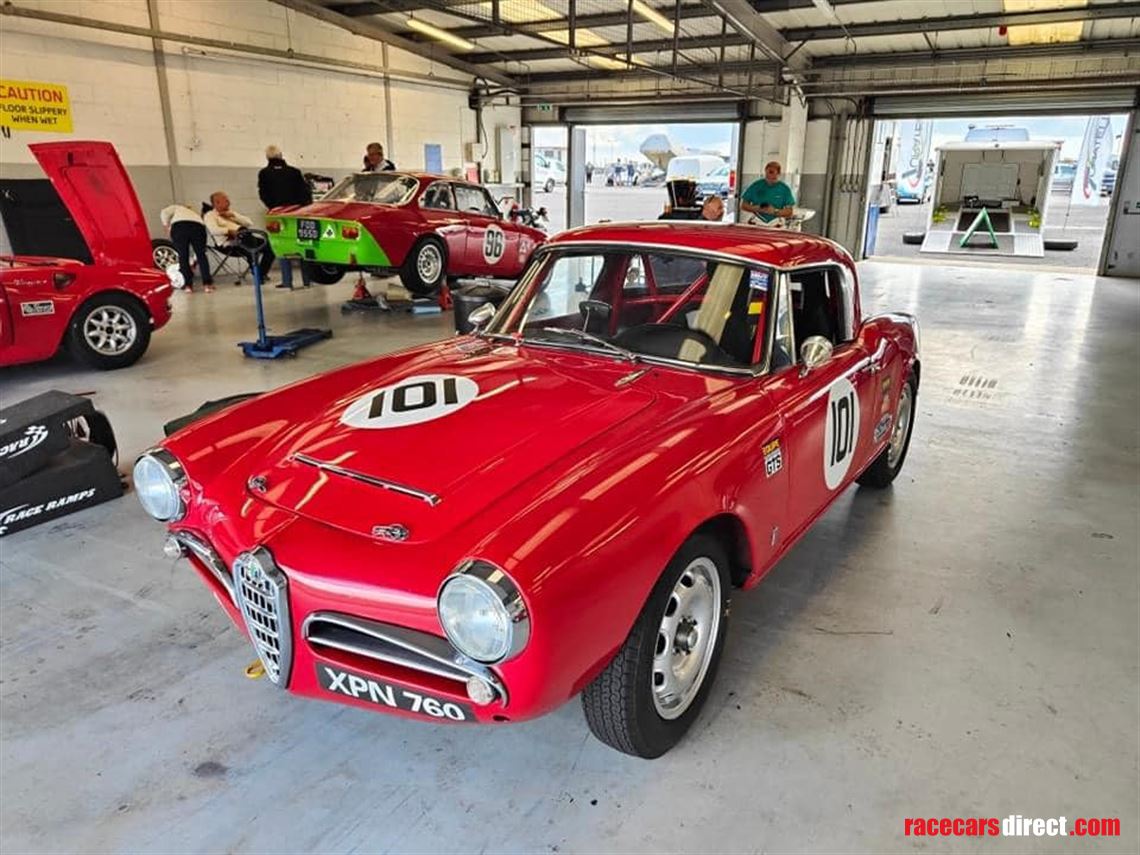 1965-alfa-romeo-giulia-spider-veloce