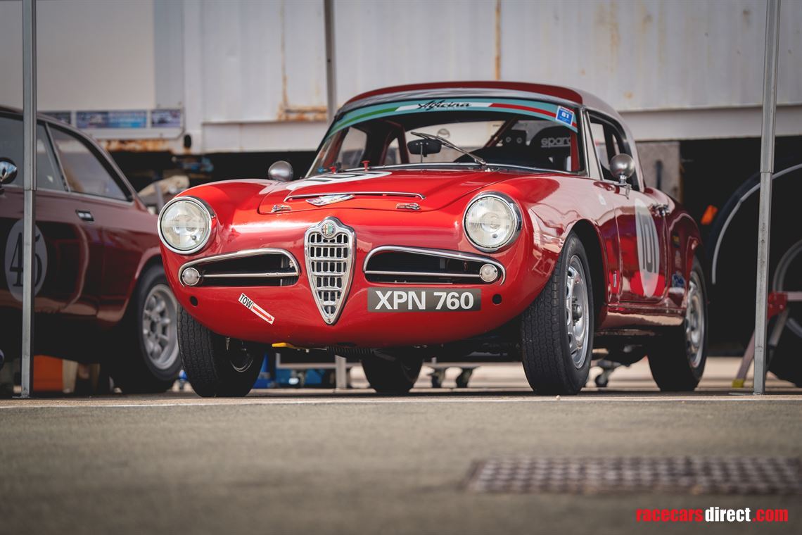 1965-alfa-romeo-giulia-spider-veloce