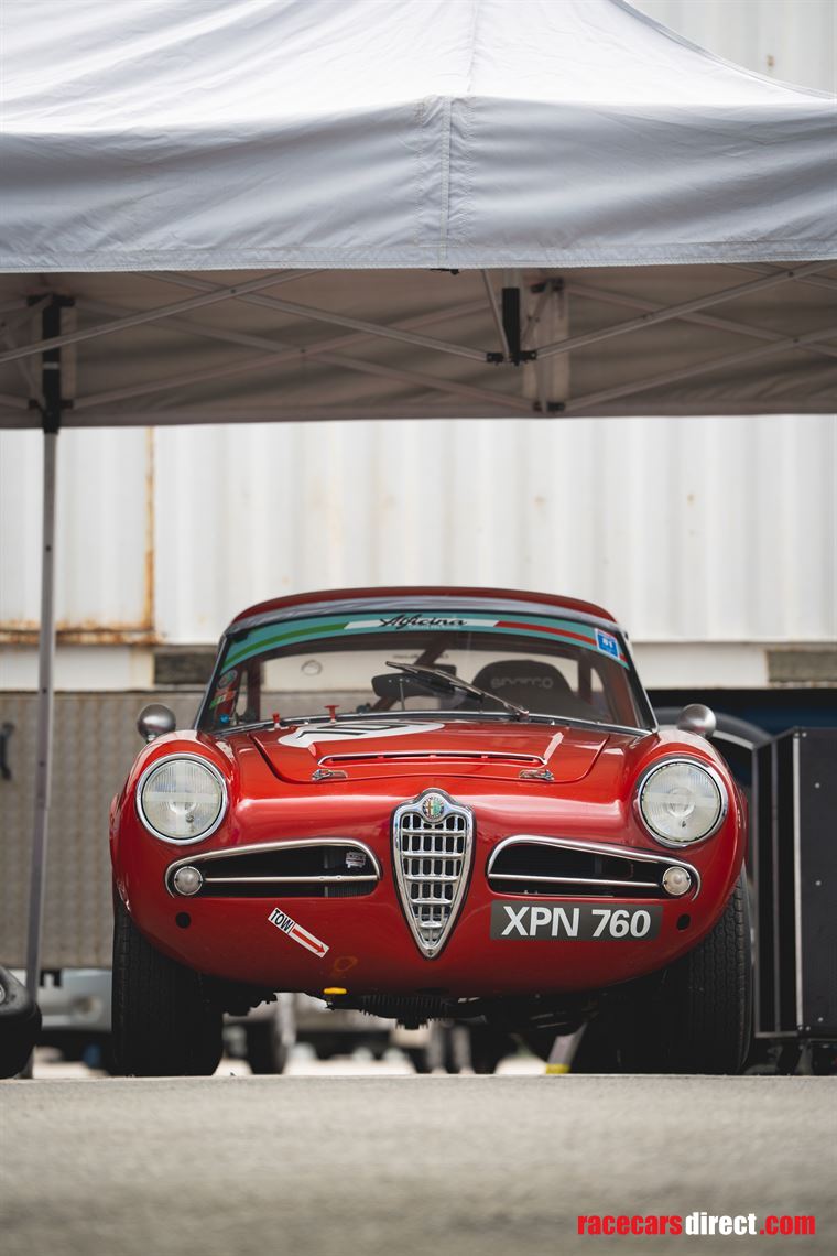 1965-alfa-romeo-giulia-spider-veloce