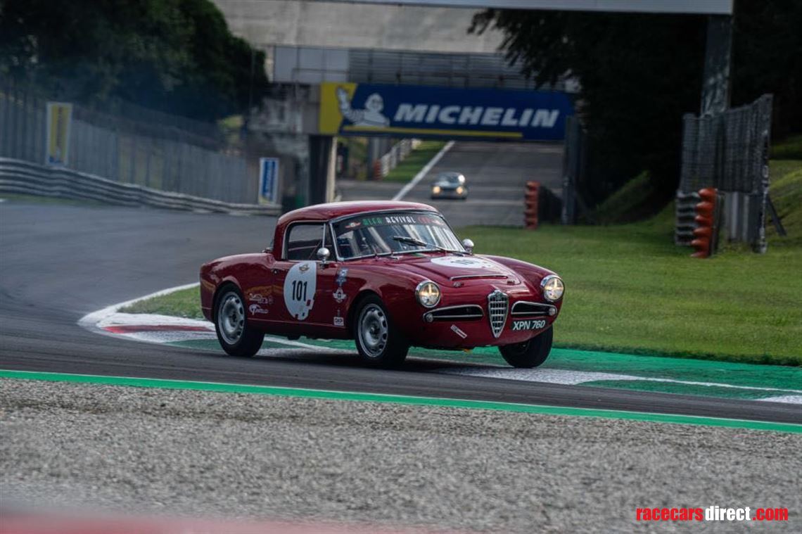 1965-alfa-romeo-giulia-spider-veloce