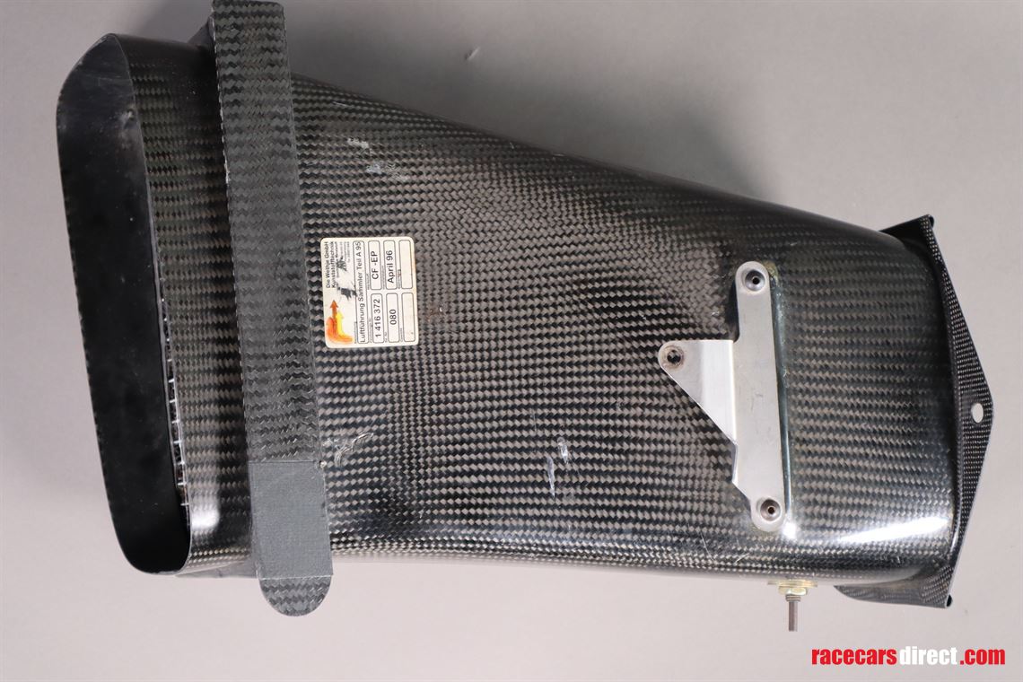 audi-stw-carbon-air-duct-collector-front-part