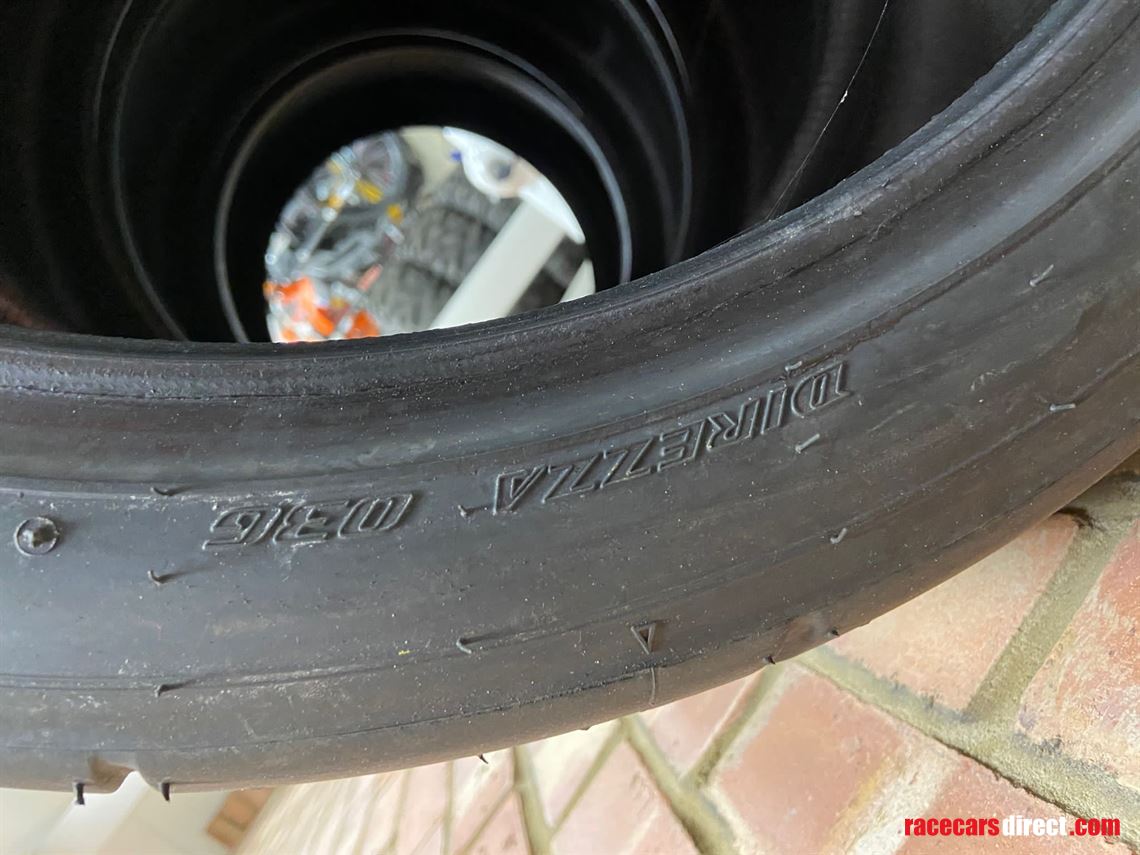 dunlop-direzza-race-tyres-26535r-18