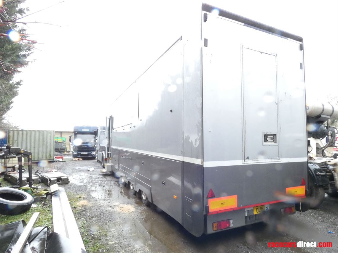 sdc-prodrive-5-tri-axle-raceworkshop-trailer