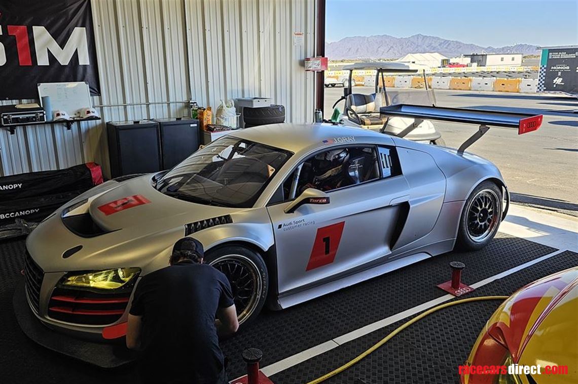 Racecarsdirect.com - Audi R8 LMS