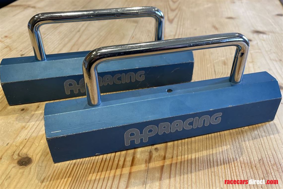 Racecarsdirect.com - AP Racing Fast Air Jack Safety Prop (Pair)