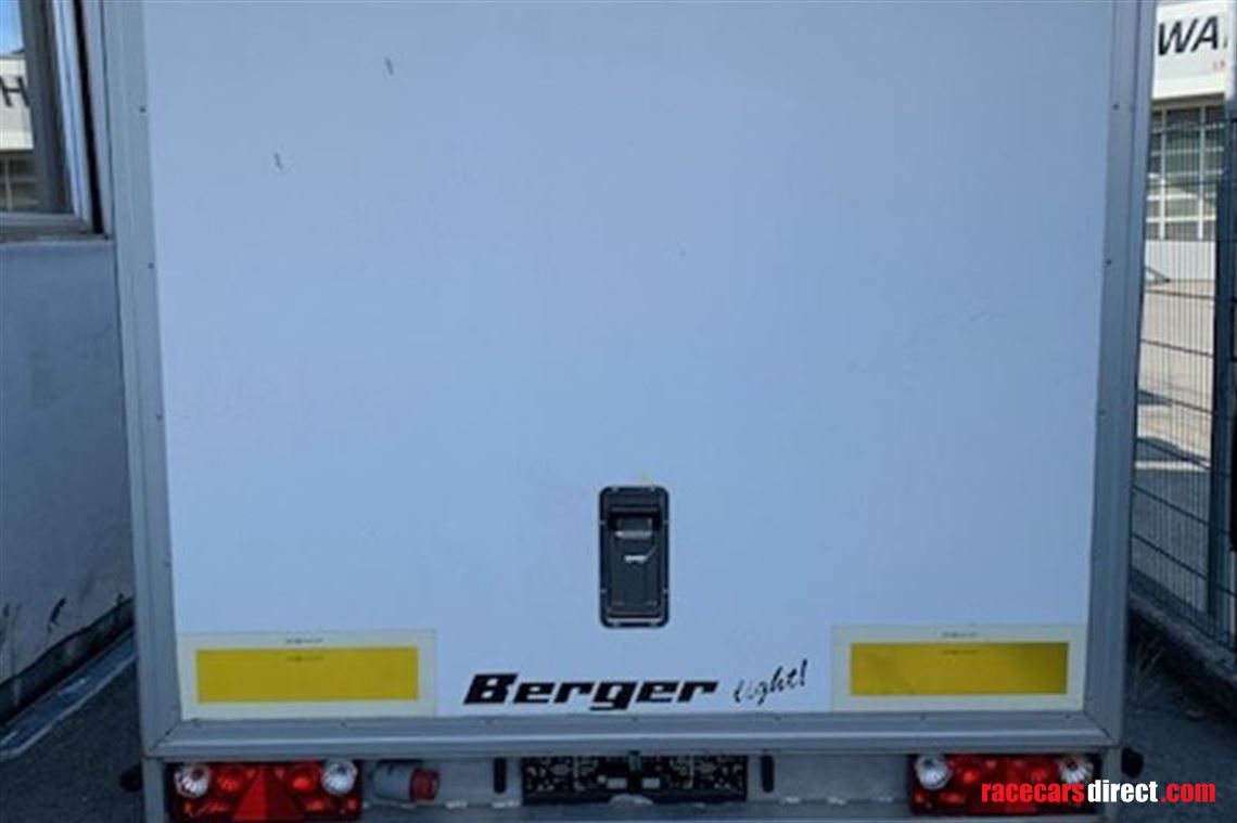 trailer-closed-for-formula-cars-or-lightweigh