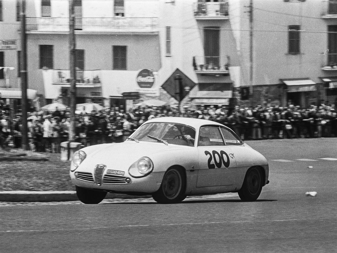 1960-alfa-romeo-giulietta-sz