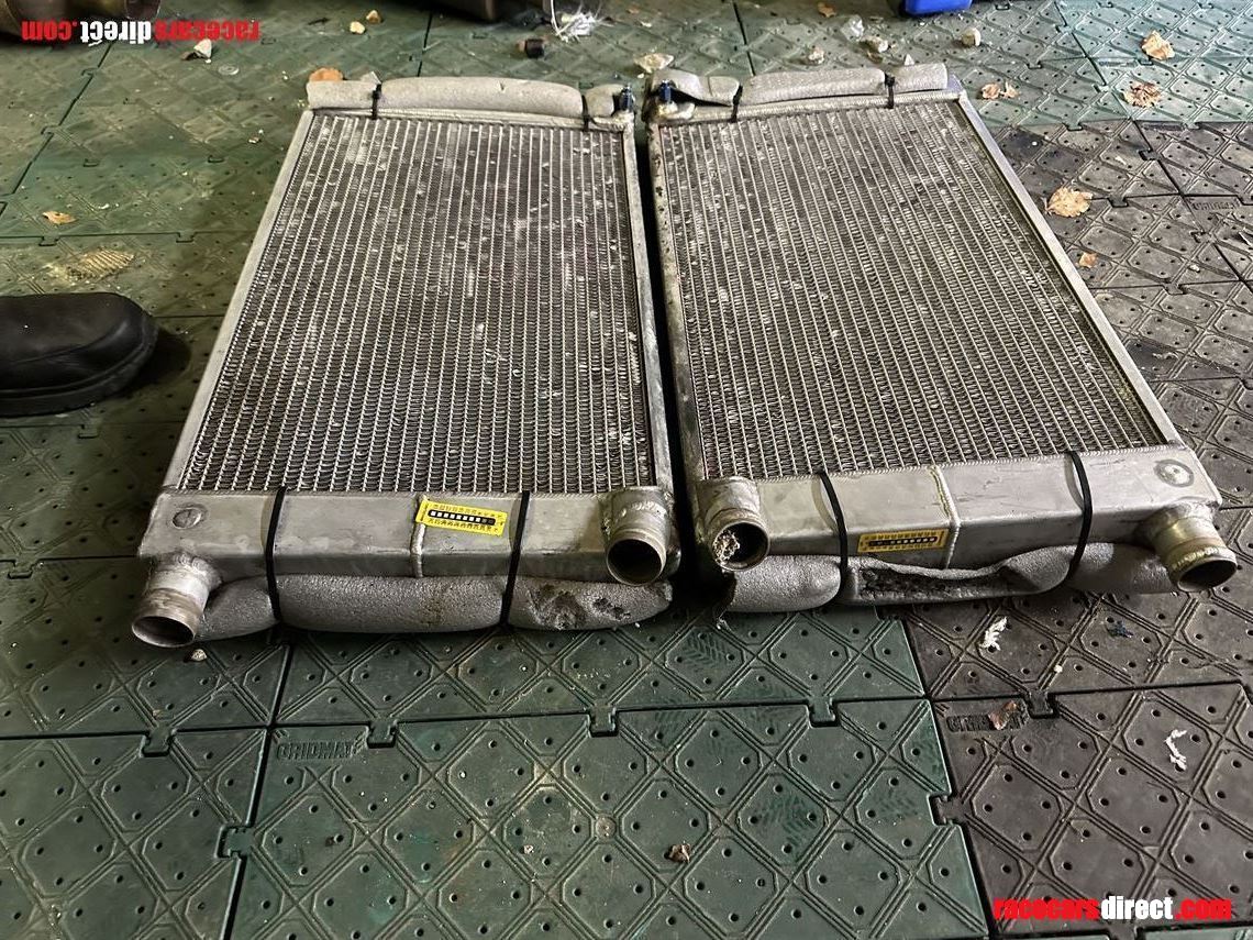 Racecarsdirect.com - 2 Sports car radiators from Jade