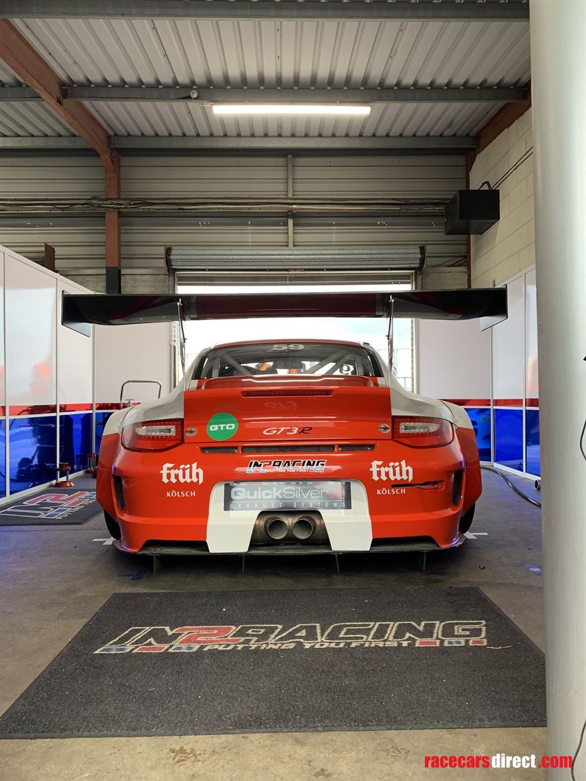 2010-porsche-997-gt3-r