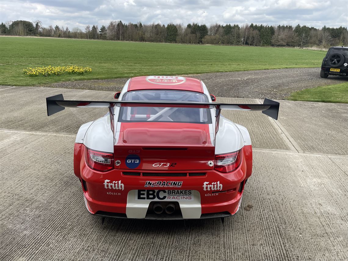 2010-porsche-997-gt3-r-ex-sabine-schmitz