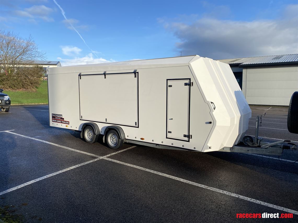 brian-james-race-sport-tarailer