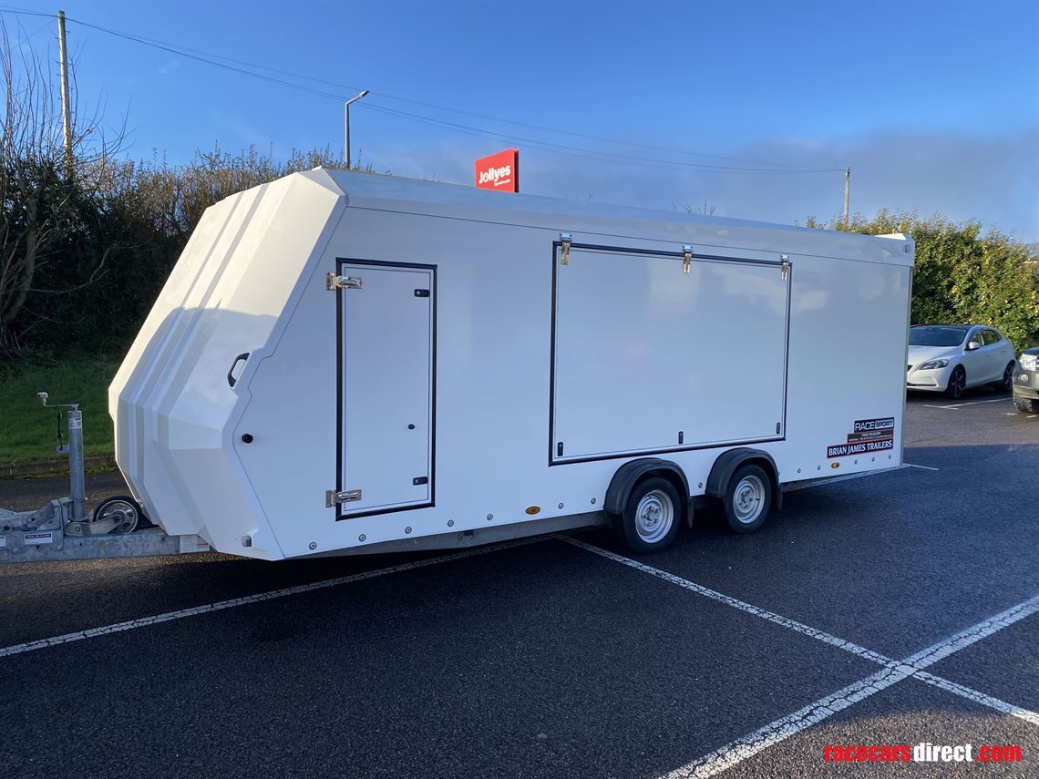 brian-james-race-sport-tarailer