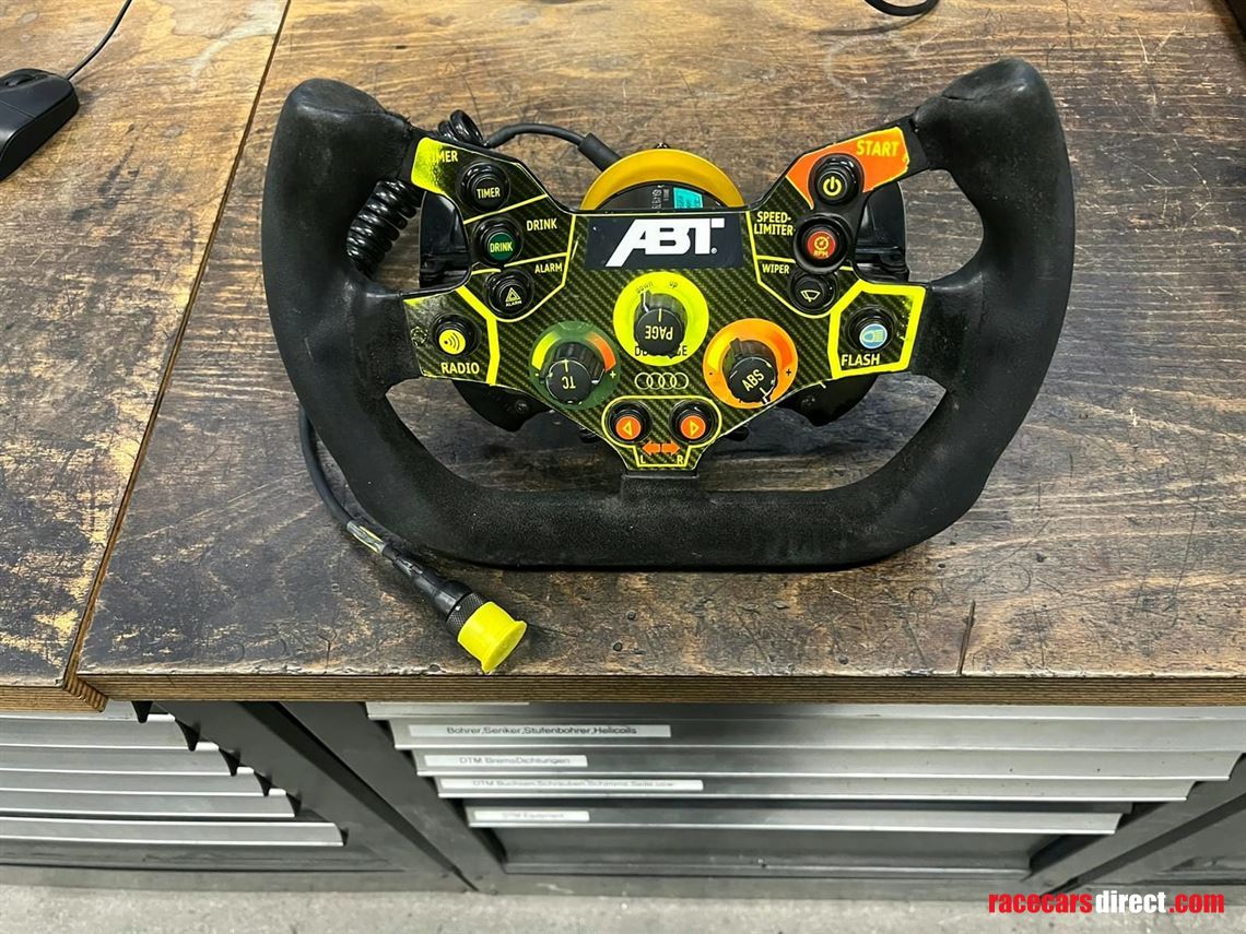 audi-r8-lms-gt3-steering-wheel