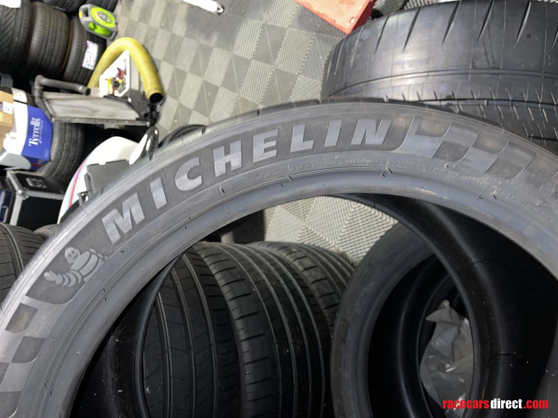 cup2r-porsche-911-gt3-rs-tyres